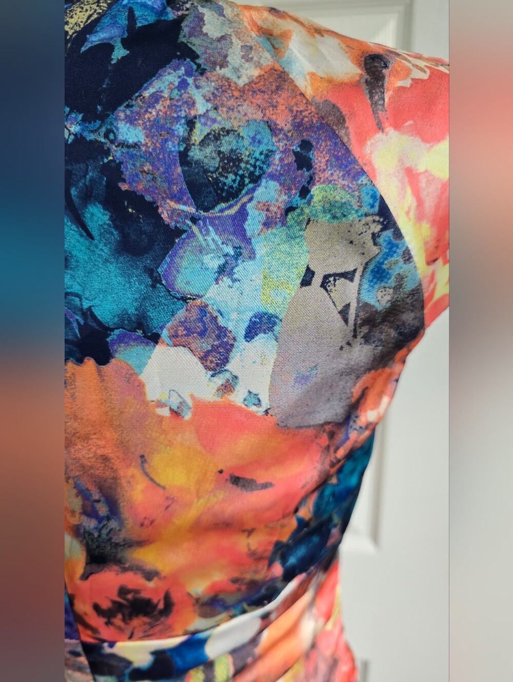 Ivy & Blu Abstract Watercolor Floral Ruched Cocktail Dress Sz. 8 - Picture 4 of 9